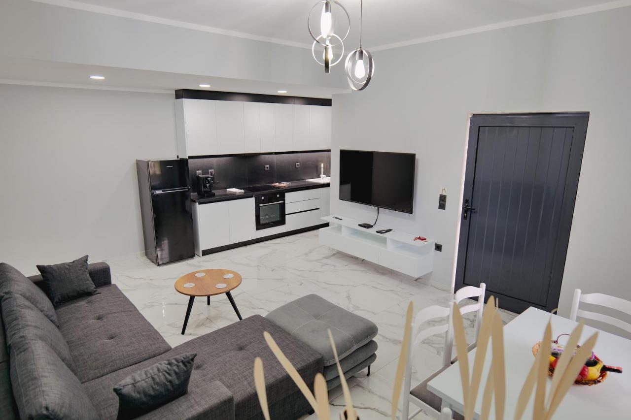 SarandëIphigenia Luxury Flatアパートメント エクステリア 写真