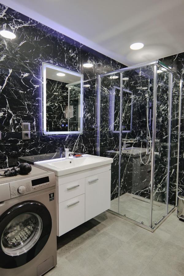 SarandëIphigenia Luxury Flatアパートメント エクステリア 写真